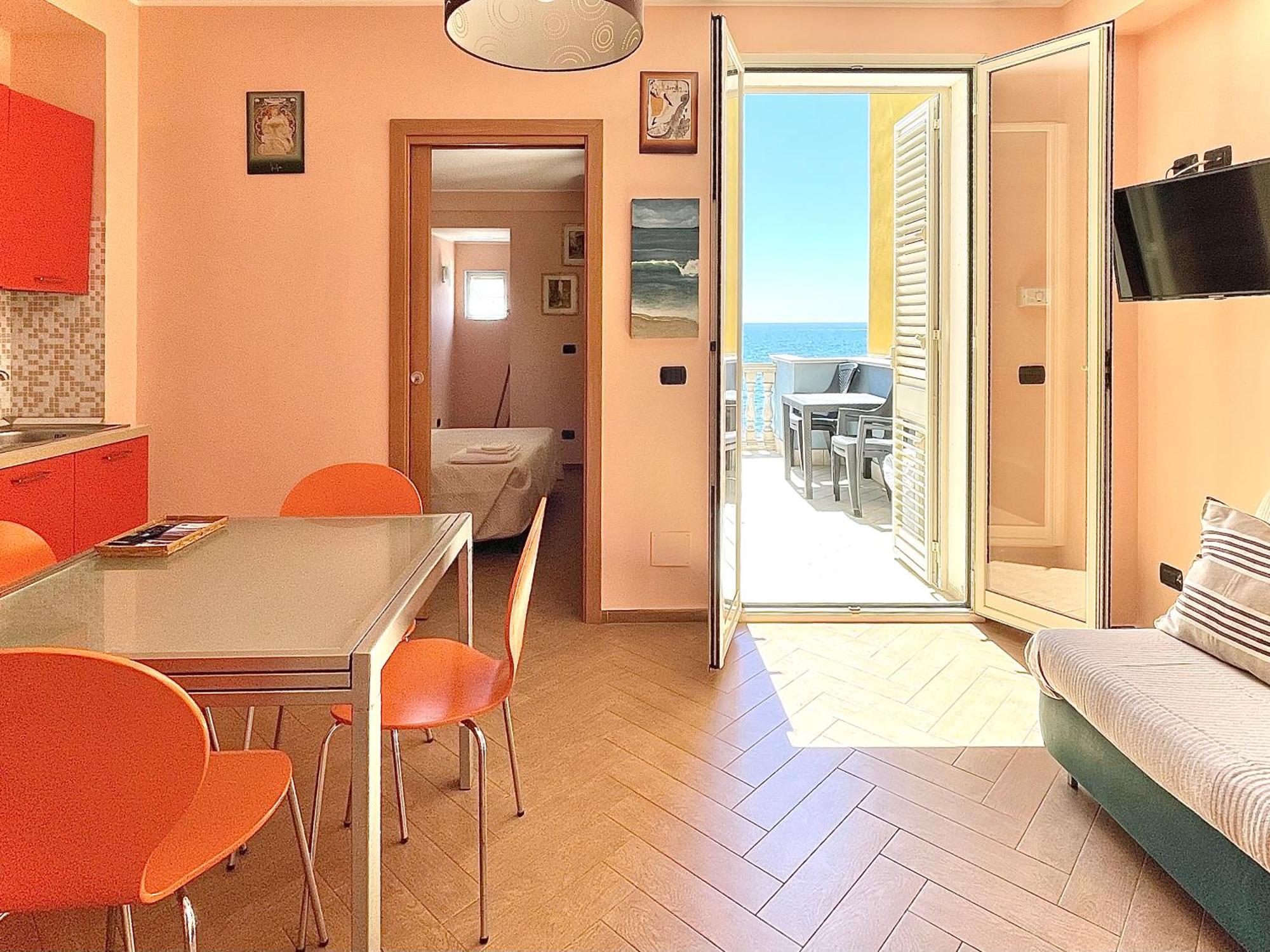Maremare Apartments Giardini-Naxos Buitenkant foto